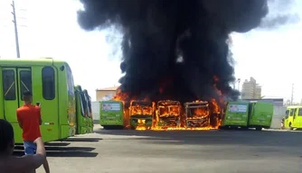 incêndio na garagem da Empresa Transcol