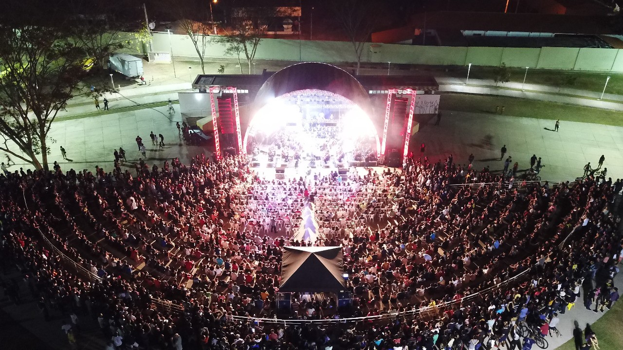 O concerto buscou aproximar a música erudita da população.