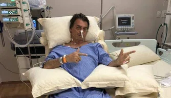 Bolsonaro também usa poltrona de UTI para se recuperar