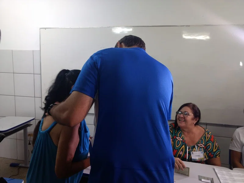 Luciano Nunes durante votação