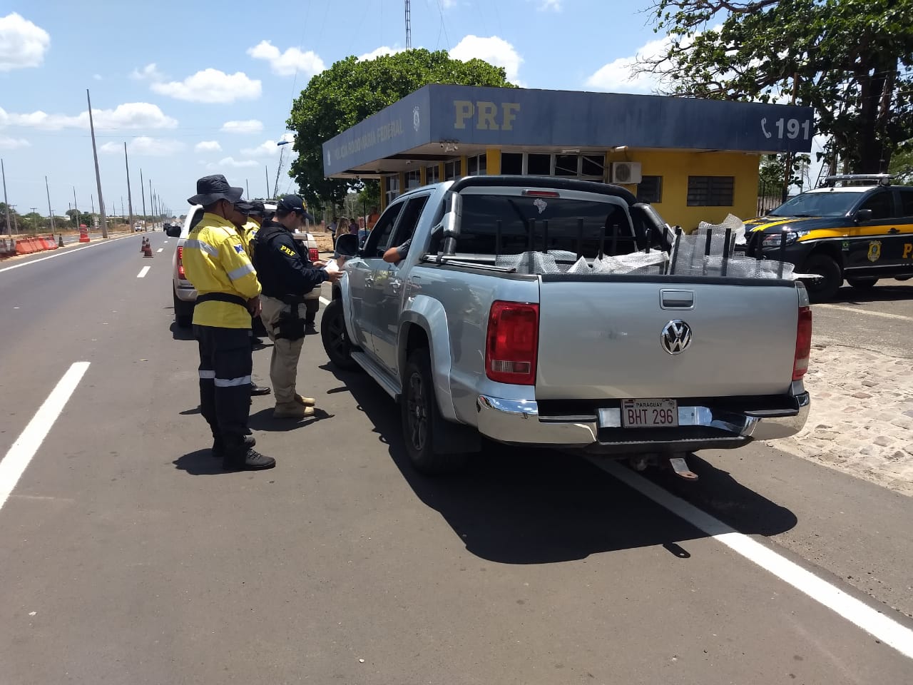 Equipes realizam trabalhos de fiscalização.