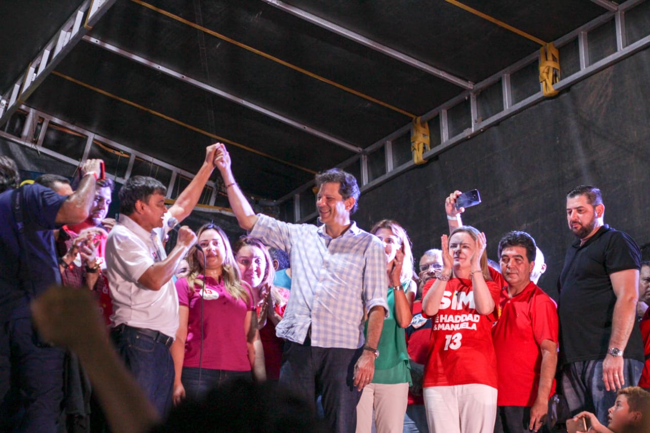 Fernando Haddad e Wellington Dias realizam ato público em Picos.