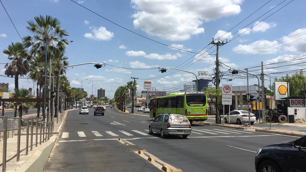 Semáforos do Corredor Leste irão começar a funcionar neste sábado (17).