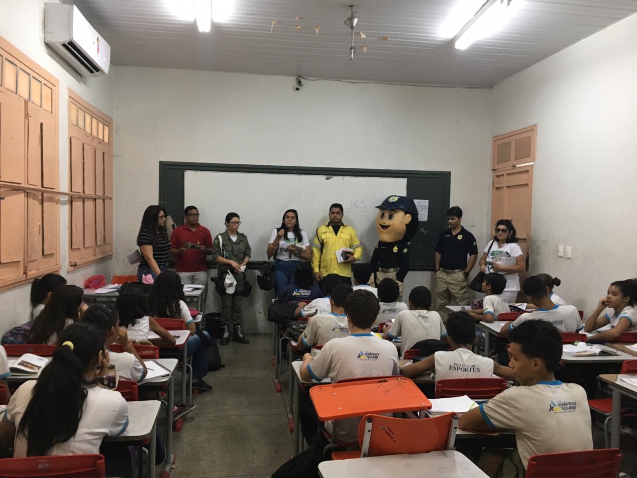 Palestra nas escolas