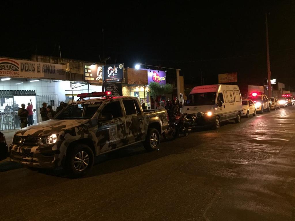 Viatura do Rone, Polícia Militar, no Vila Bairro Segurança