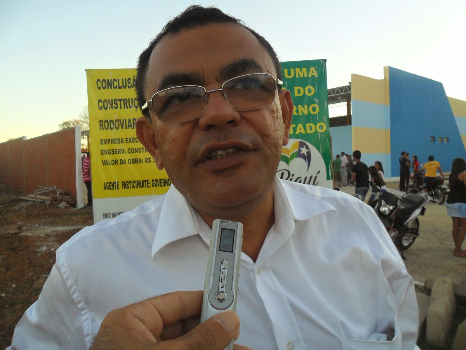 Prefeito de Elesbão Veloso, Ronaldo Barbosa.