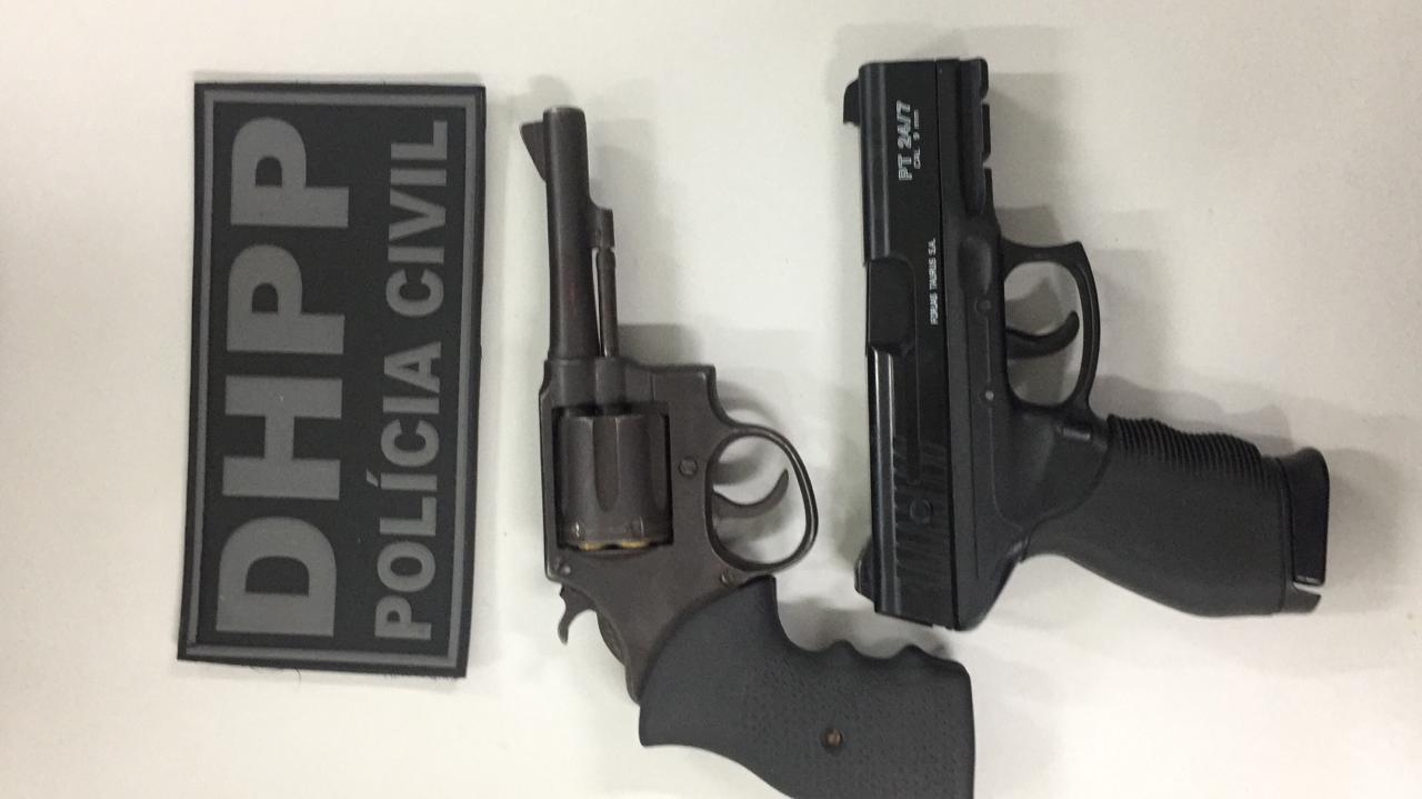 A polícia apreendeu as armas com o menor