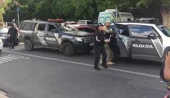 A operação acontece em vários bairros de Teresina