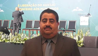 Prefeito Antônio Neto.