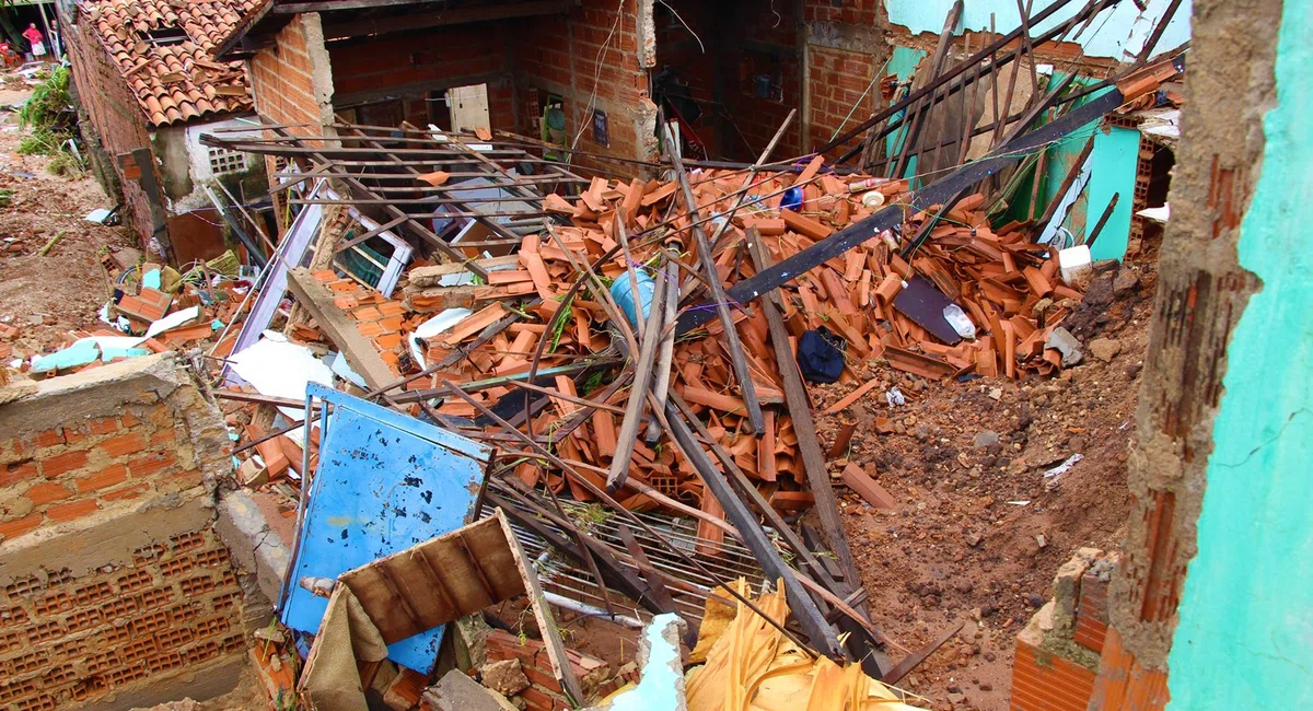 Casas foram completamente destruídas