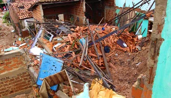 Casas foram completamente destruídas