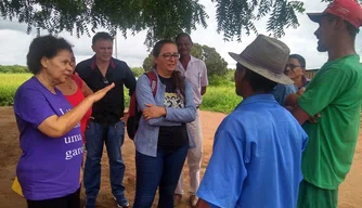 Vice-governadora leva equipe para visita na Serra do Inácio.