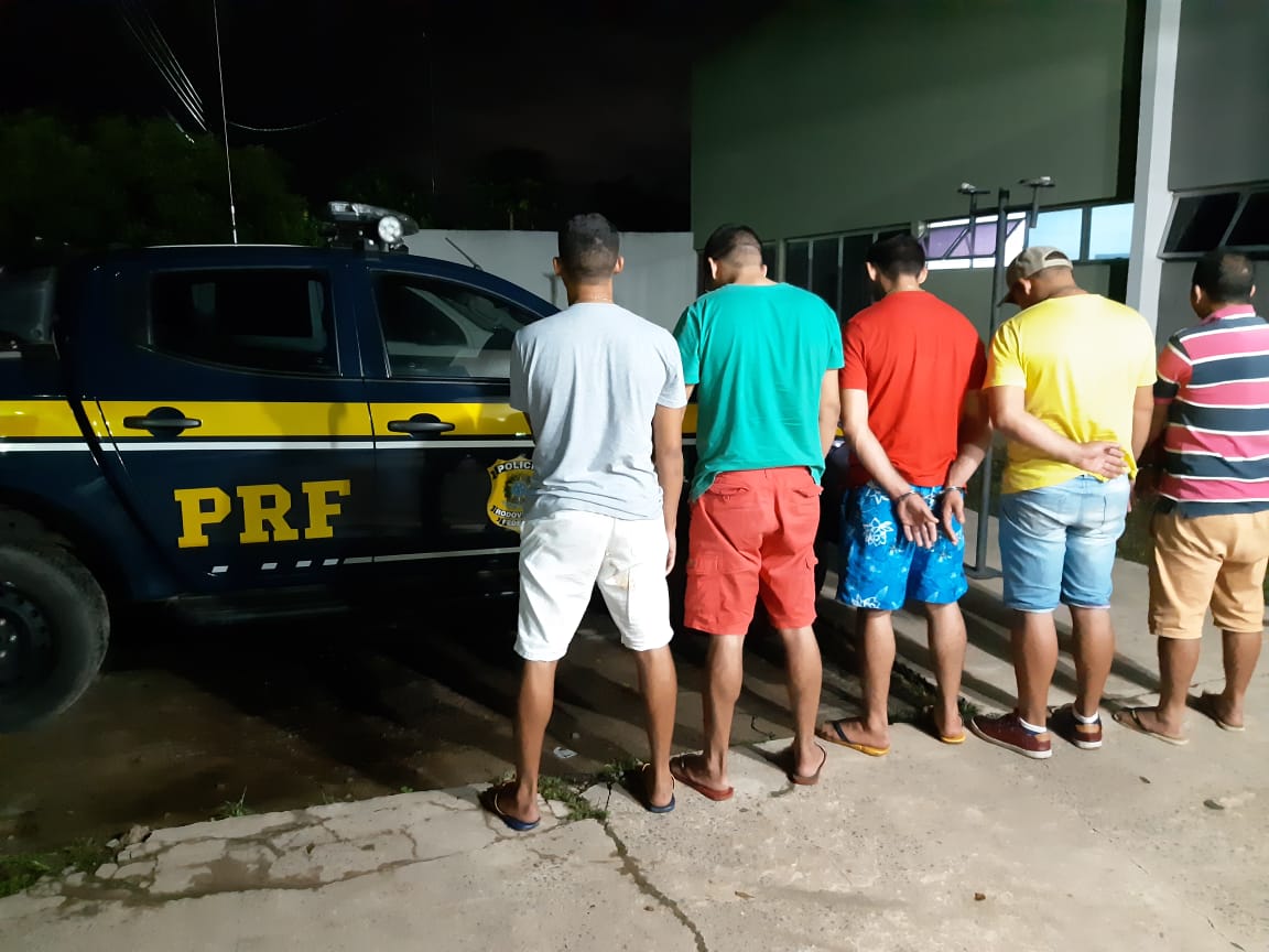 Quadrilha foi presa na noite desta sexta-feira (12).