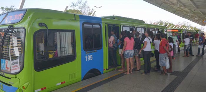 Terminal de ônibus de Teresina