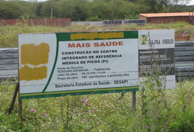 Obra do novo Hospital Regional de Picos está abandonada há 9 anos.