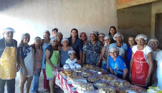 Moradores do Parque Sul participam de curso profissionalizante da Prefeitura.