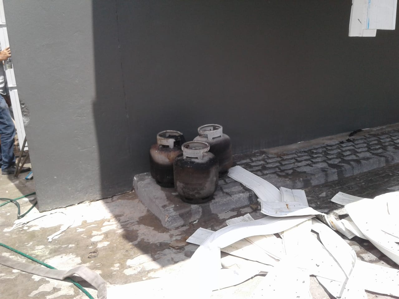 Incêndio atingiu uma padaria que ainda não foi inaugurada