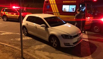 Momento em que a polícia chega ao local.