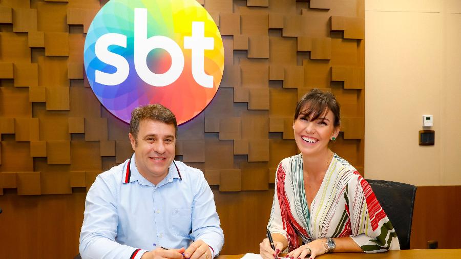 Fernando Pelégio, diretor artístico do SBT e a jornalista Glenda Kozlowski