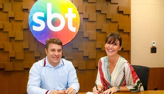 Fernando Pelégio, diretor artístico do SBT e a jornalista Glenda Kozlowski