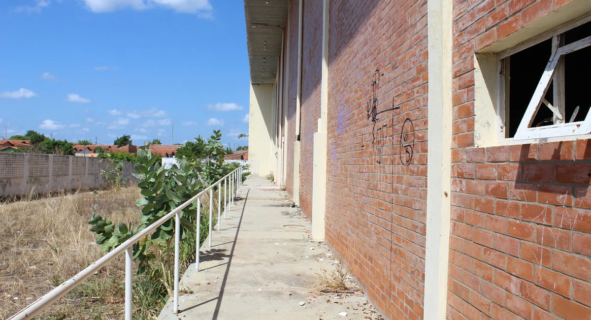 Prédio do Centro Cultural Raimundo Pereira, no Residencial Jacinta Andrade.