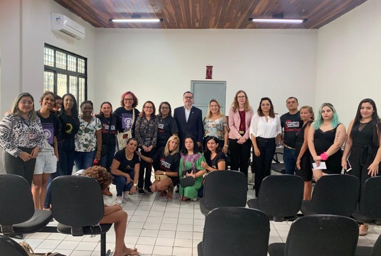 Reunião com representantes.