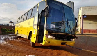 Ônibus Atolando