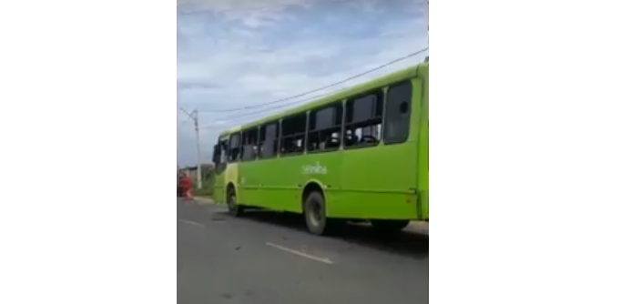 Idoso morre após ser atropelado por ônibus no Torquato Neto