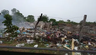 Lixão a céu aberto na cidade de Redenção do Gurgueia.