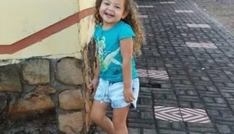 Maria Alice, de 5 anos