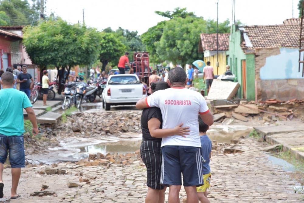 Fortes chuvas causam vários estragos na cidade de Piripiri