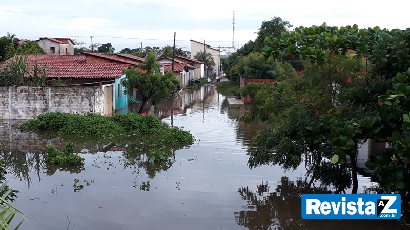 Alagamentos em Esperantina