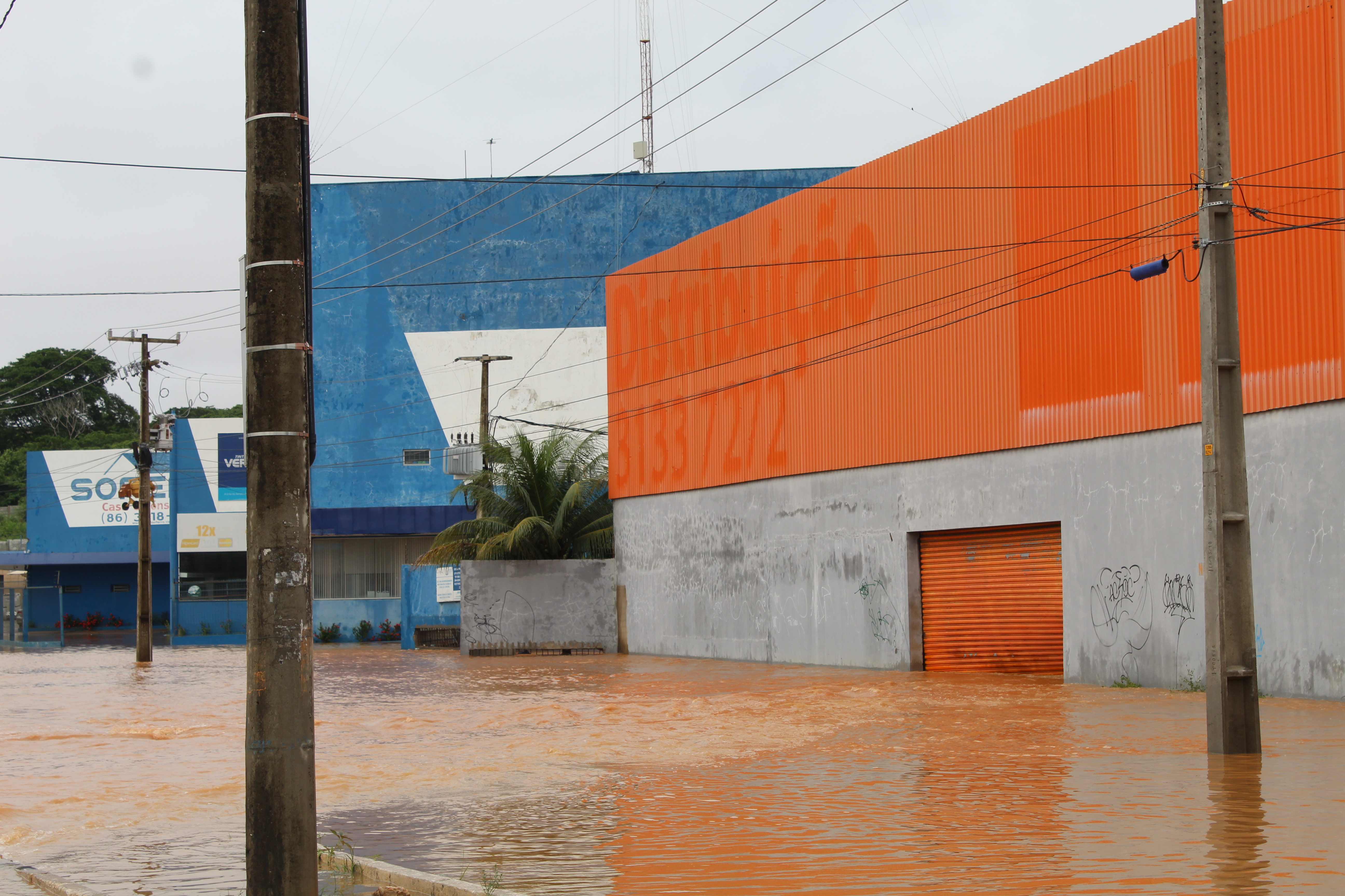 Trecho da Avenida Joaquim Nelson que fica alagado