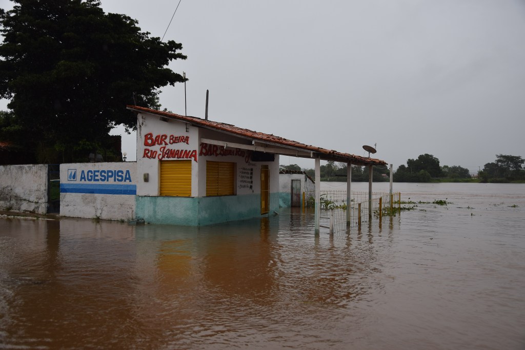 O nível da régua fluvial marcou 6.03m acima do normal