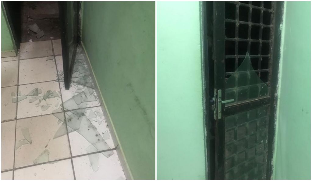 Os criminosos tentaram arrombar a porta do fórum