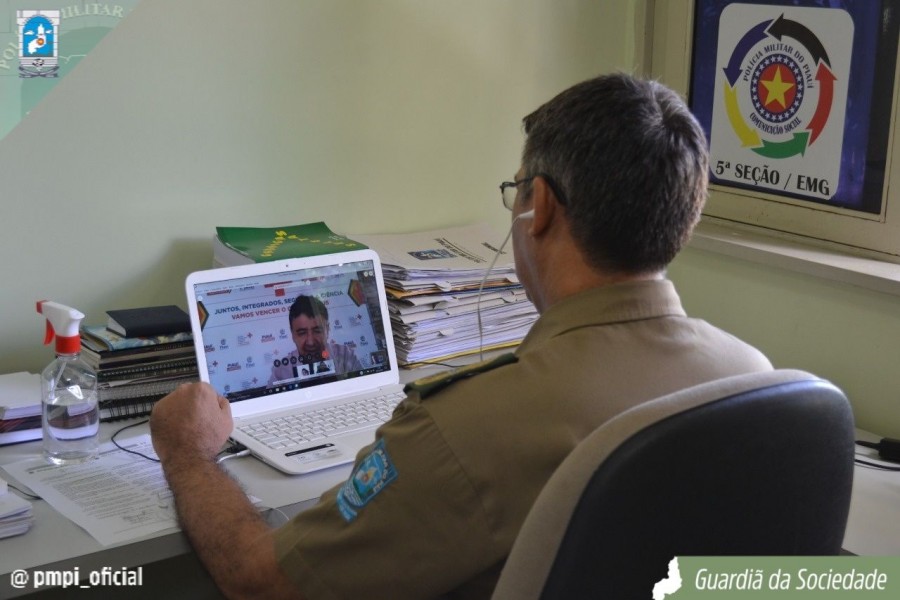 PM em reunião com o governador sobre medidas contra a Covid-19