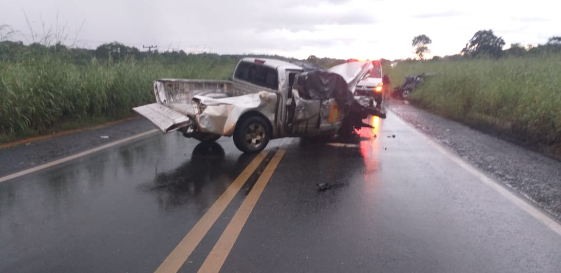 O acidente aconteceu no KM 178 da BR-316, área da cidade de Valença do Piauí.