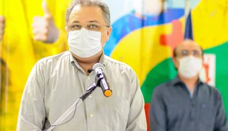 Florentino Neto, secretário de Saúde, na solenidade de entrega do hospital de campanha.