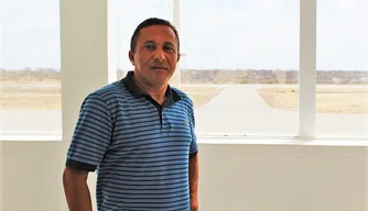 O jornalista Walcy Vieira está internado em Teresina após ser diagnosticado com Covid-19.