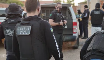 Agentes da DHTL em Parnaíba cumprem mandados contra acusados de homicídio.