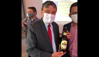 Governador conhece nova cerveja de caju da Ambev