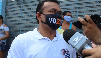 Candidato Fábio Abreu (PL) votando