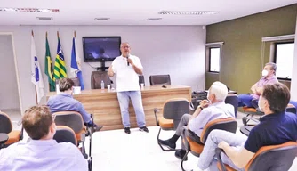 Kleber conversa com empresários e descarta adoção de lockdown em Teresina