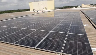 Painéis solares no Shopping da Cidade.