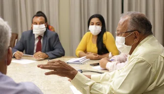 Dr. Pessoa discute retorno de aulas presenciais em Teresina