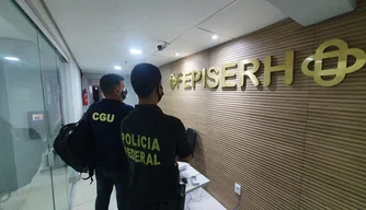 Mandados sendo cumpridos na sede da Fepiserh.