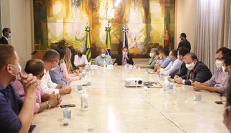 Reunião entre vereadores e Dr. Pessoa.