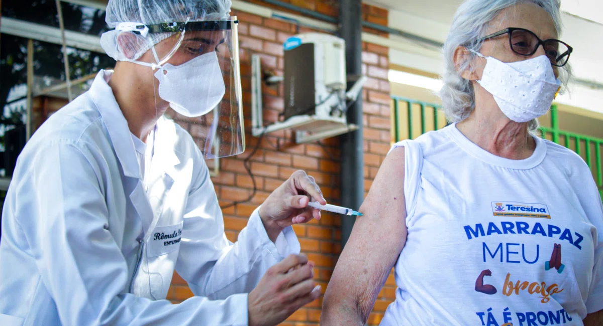 2ª dose da vacina contra a COVID-19 em Teresina