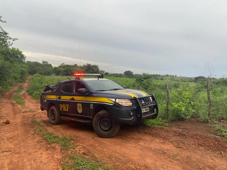 Viatura da Polícia Rodoviária Federal (PRF).