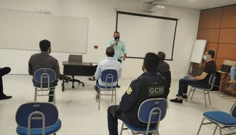 Reunião reunião integrada com representantes das secretarias.